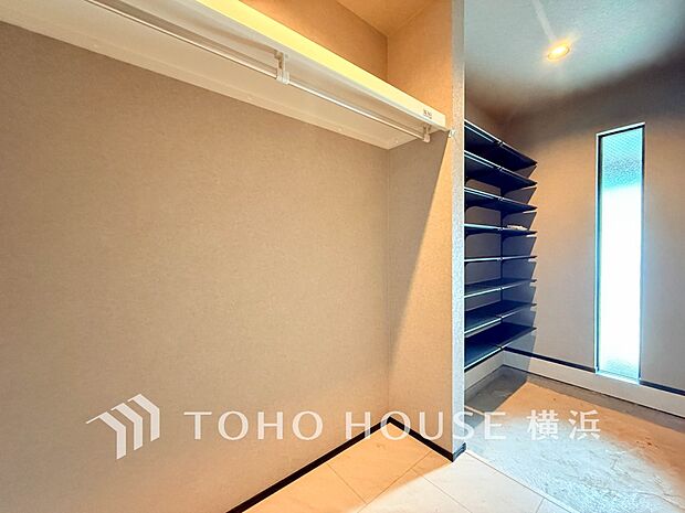 シューズインクローゼット完備でたくさんの靴をしっかり収納。