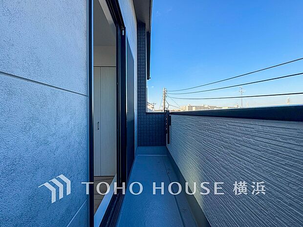 お部屋にも爽やかな風と暖かく柔らかな日差しが差し込み、毎日の暮らしを豊かに彩ります。