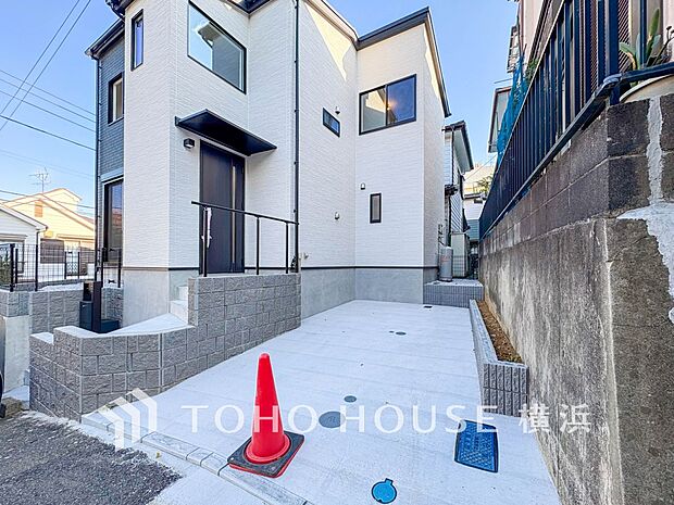 敷地内に駐車スペースがあると、日々の暮らしのをスムーズに運ぶ事が出来ます。