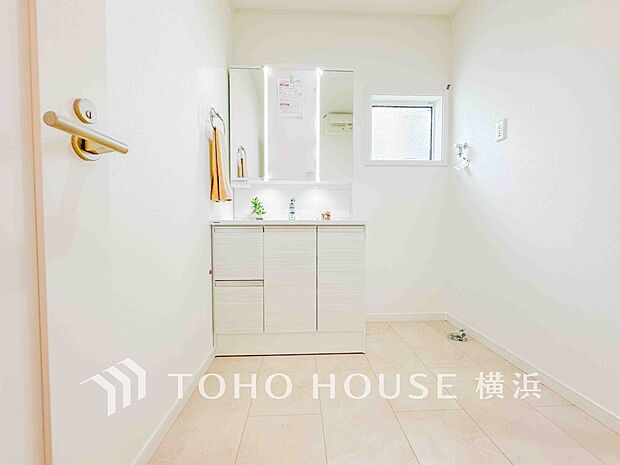 ご家族の1日が始まり、1日の終わりを締めくくる洗面空間。(10号棟)