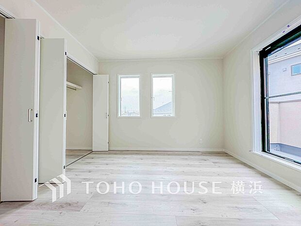 通風・採光にも優れ、プライベートな自分時間を快適に過ごせるお部屋。(10号棟)