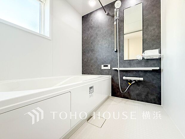 すっきりとした清潔感が感じられ、心身をリフレッシュできる寛ぎを深めてくれるスペースです。