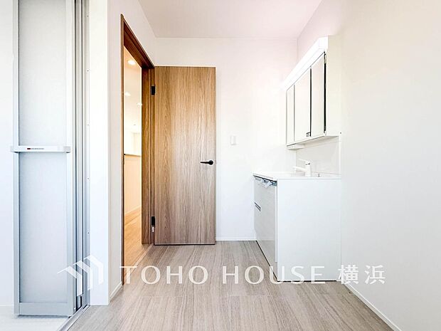 ご家族の1日が始まり、1日の終わりを締めくくる洗面空間。