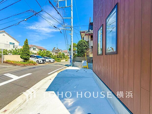 敷地内に駐車スペースがあると、日々の暮らしのをスムーズに運ぶ事が出来ます。