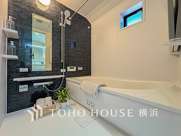 すっきりとした清潔感が感じられ、心身をリフレッシュできる寛ぎを深めてくれるスペースです。