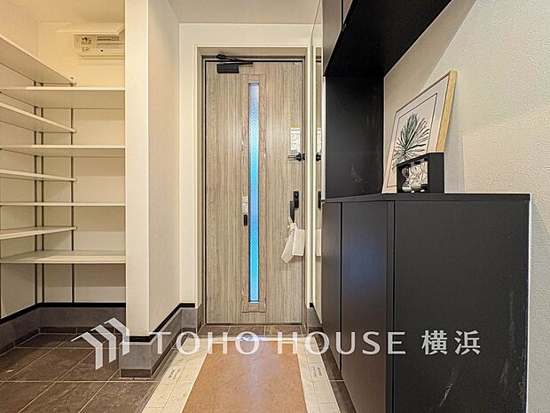 シューズインクローゼット完備でたくさんの靴をしっかり収納。