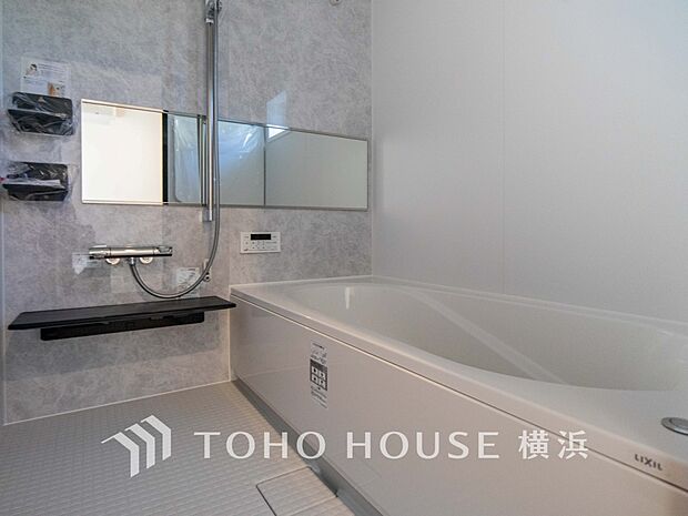 一日の疲れが癒される優雅な時間を堪能できるゆとりあるバスルームです。