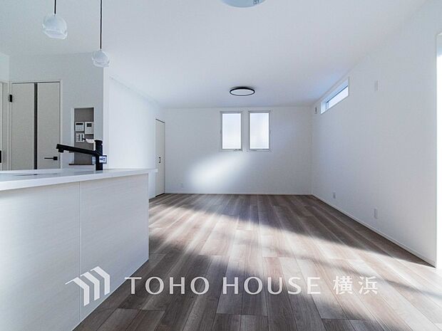 ここはみんなが集い、食事と楽しい会話が始まるスペース。