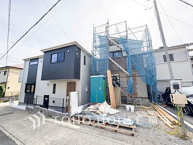 お住まいの顔となる玄関。住まう方のプライドを満たすクオリティを備えています。(2025年6月撮影)