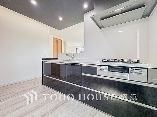 快適な日常を支える機能性と強さがひとつになったキッチンです。