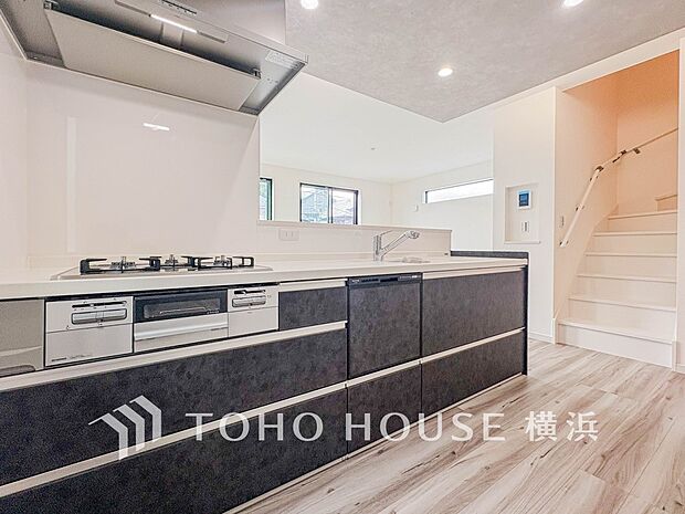 快適な日常を支える機能性と強さがひとつになったキッチンです。（C棟）