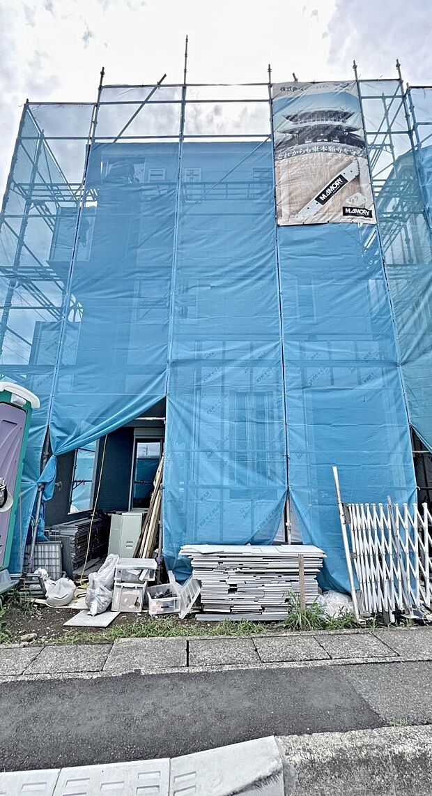 敷地内に駐車スペースがあると、日々の暮らしのをスムーズに運ぶ事が出来ます。(2025年6月撮影)