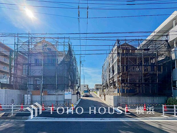 暖かな陽光と爽やかな風がハーモニーを奏でる上質な空間を愉しむ暮らし。(2025年7月撮影)