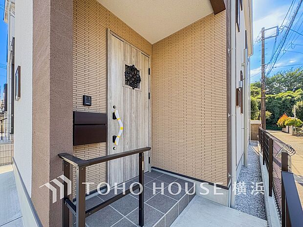 お住まいの顔となる玄関。