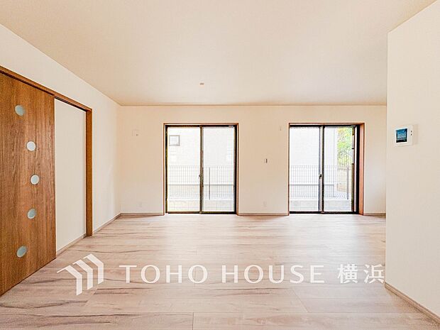 家族と過ごす時間を大切にしたい方にぴったりの明るくゆとりある住空間です。