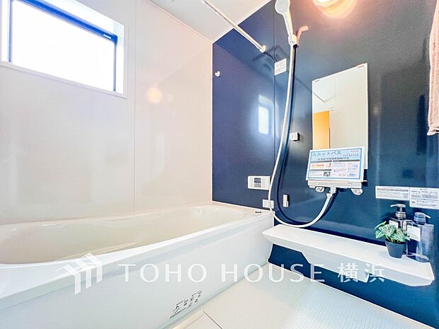 一日の疲れが癒される優雅な時間を堪能できるゆとりあるバスルームです。