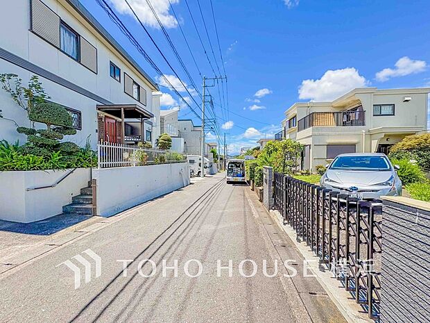 穏やかな住環境で子育てファミリーにもおすすめです。(2025年7月撮影)