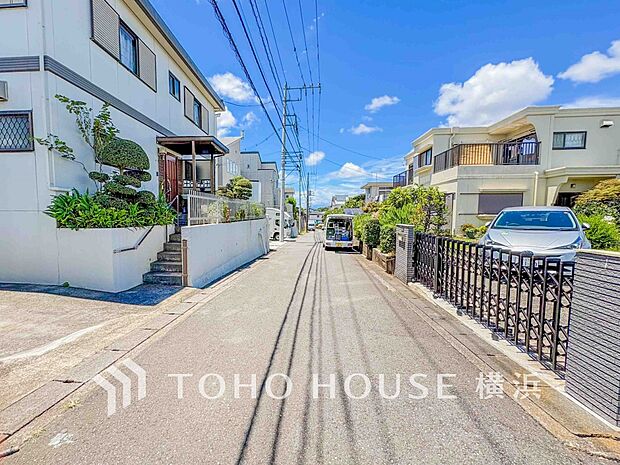 駅やお買物、教育施設が徒歩圏に揃う便利な住環境で永住の地に相応しい立地です。(2025年7月撮影)