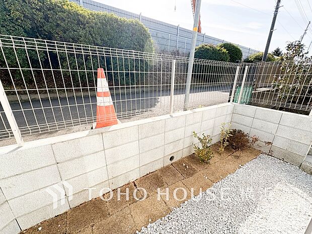 たっぷり降り注ぐ日差しの下バーベキューを楽しんだり、大切な家族やペットと楽しい休日を。