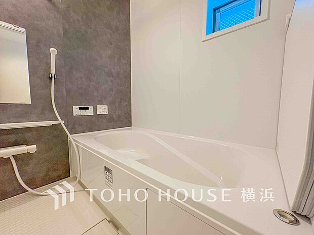 すっきりとした清潔感が感じられ、心身をリフレッシュできる寛ぎを深めてくれるスペースです。