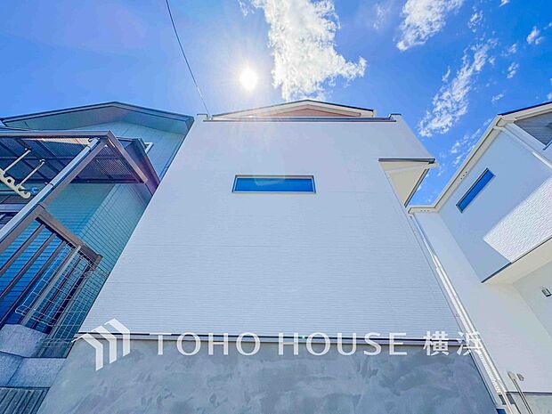 時代の流れに惑わされないシックなカラートーンで街並みに溶け込む外観。