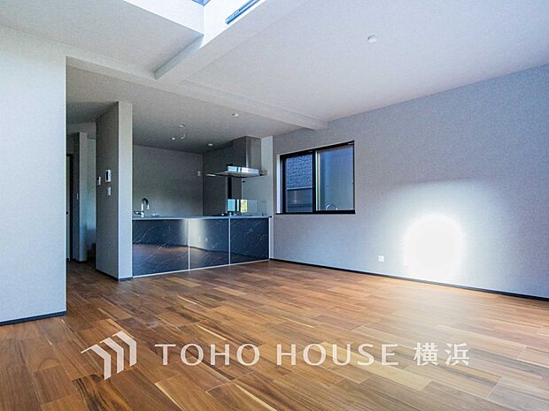 家族と過ごす時間を大切にしたい方にぴったりの明るくゆとりある住空間です。