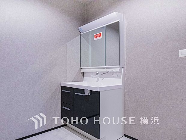 一日の始まりと終わりを心地よく演出してくれる、多彩な機能が備えられたパウダールーム。(A棟)