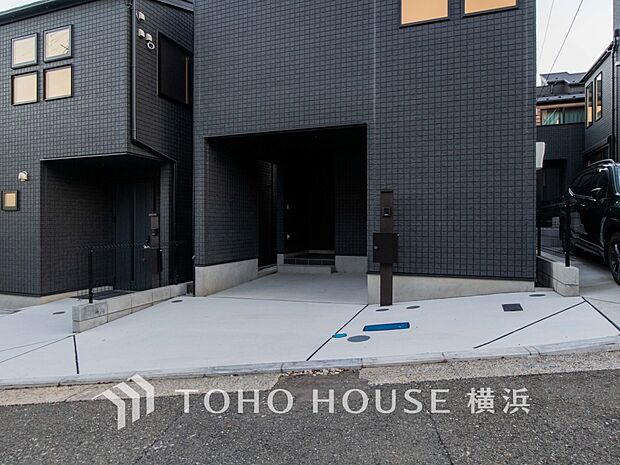 雨や紫外線から大切な愛車を守る、ビルトインガレージはセキュリティ面も安心です。