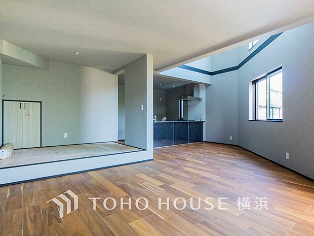 家族と過ごす時間を大切にしたい方にぴったりの明るくゆとりある住空間です。