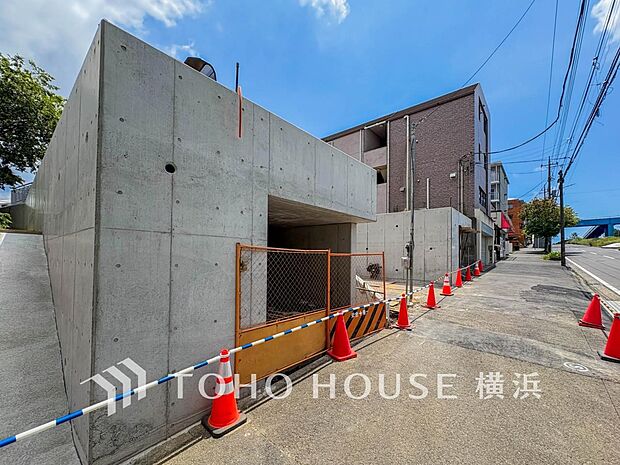 美しい街並みと穏やかな住環境でやすらぎの暮らしを叶えます。（2025年7月撮影）