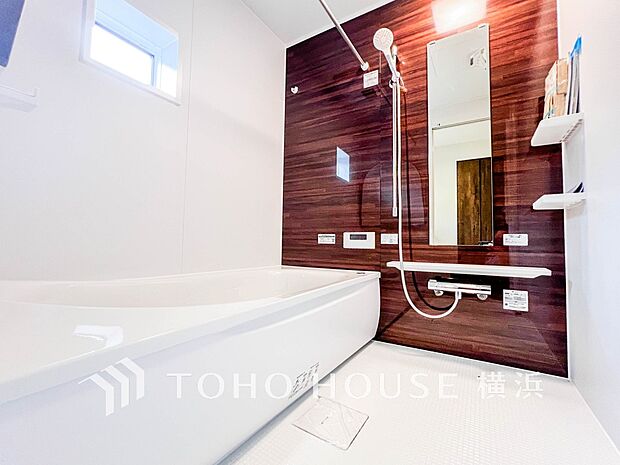 すっきりとした清潔感が感じられ、心身をリフレッシュできる寛ぎを深めてくれるスペースです。