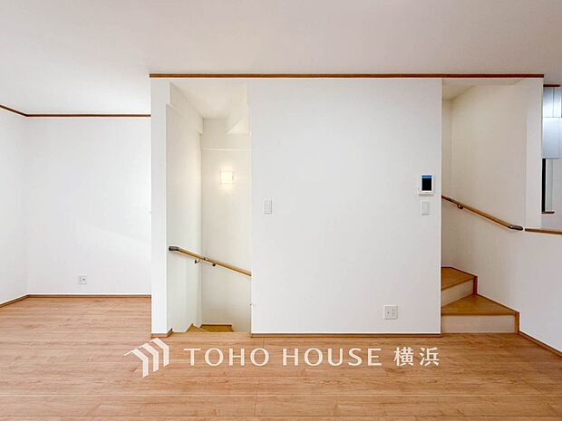 話に夢中になりすぎて、ついつい時を忘れてしまう。そんな束の間の幸せを感じさせてくれる場所。