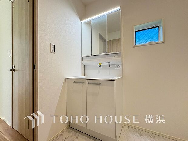 ご家族の1日が始まり、1日の終わりを締めくくる洗面空間。