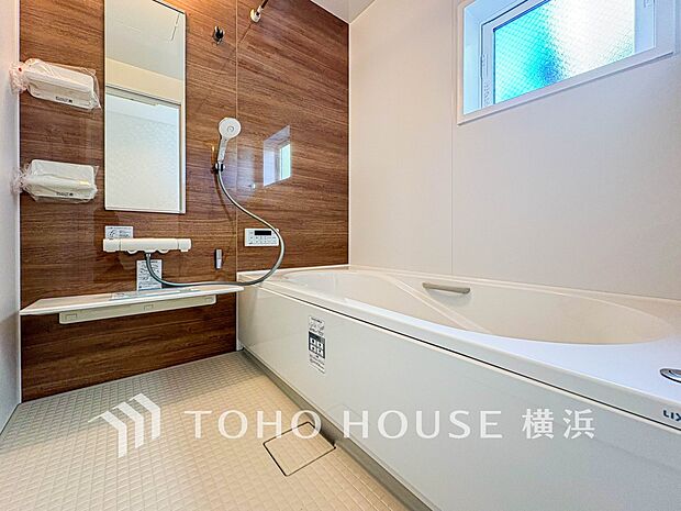 一日の疲れが癒される優雅な時間を堪能できるゆとりあるバスルームです。