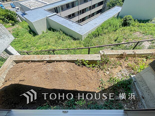 毎日の暮らしの中に癒しを与えてくれるお庭スペース。