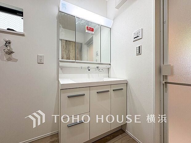 一日の始まりと終わりを心地よく演出してくれる、多彩な機能が備えられたパウダールーム。(7号棟)