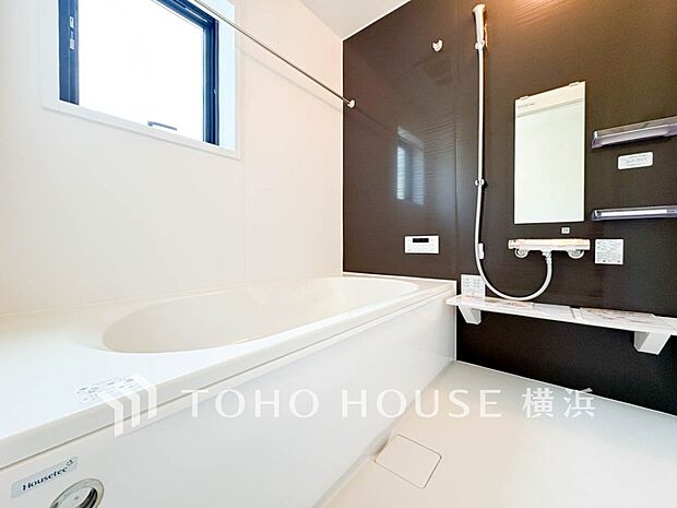 一日の疲れが癒される優雅な時間を堪能できるゆとりあるバスルームです。