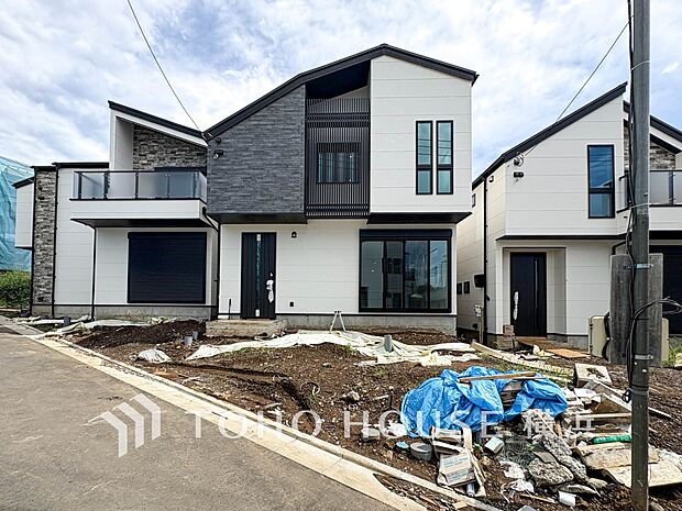 敷地内に駐車スペースがあると、日々の暮らしのをスムーズに運ぶ事が出来ます。