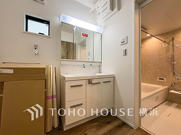 一日の始まりと終わりを心地よく演出してくれる、多彩な機能が備えられたパウダールーム。（6号棟）