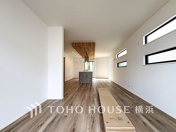 ここはみんなが集い、食事と楽しい会話が始まるスペース。