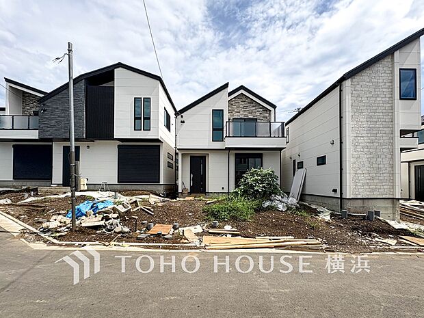 時間のゆとりと空間、爽やかな陽光がもたらす光と風を贅沢なまでに感じる暮らしが始まります。