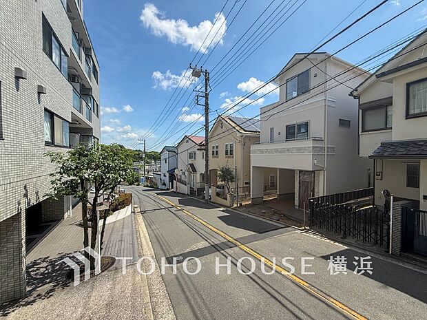 生活利便に優れた住環境に立地し、ゆとりある生活が送れます。