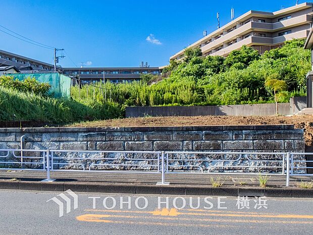 美しい街並みと穏やかな住環境でやすらぎの暮らしを叶えます。（2025年8月撮影）