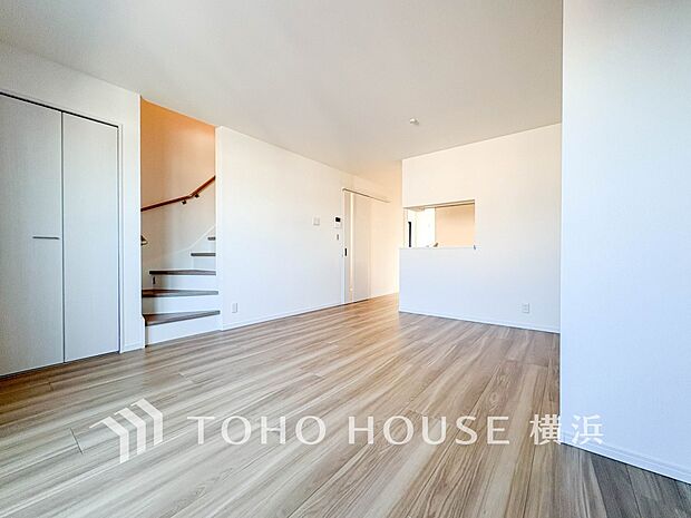 和やかで洗練された空間の演出。寛ぎとコミュニケーションを育む居心地のよい場所。