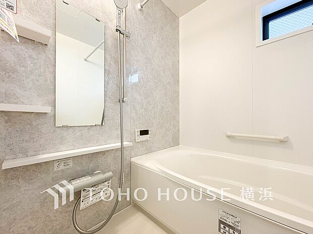 すっきりとした清潔感が感じられ、心身をリフレッシュできる寛ぎを深めてくれるスペースです。