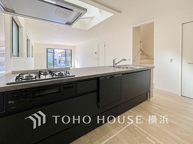 快適な日常を支える機能性と強さがひとつになったキッチンです。