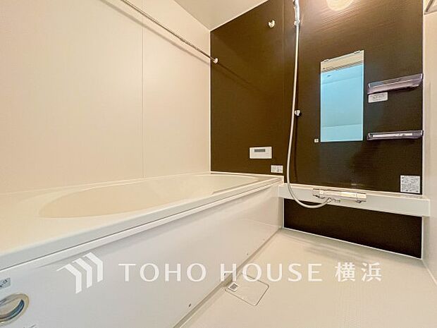 一日の疲れが癒される優雅な時間を堪能できるゆとりあるバスルームです。