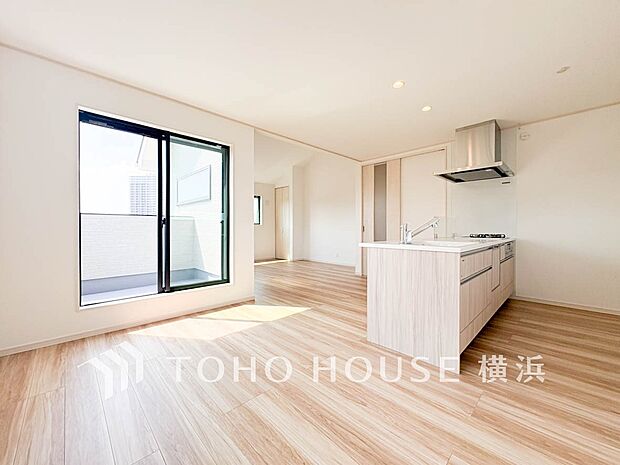 話に夢中になりすぎて、ついつい時を忘れてしまう。そんな束の間の幸せを感じさせてくれる場所。