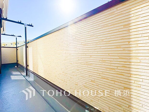 お部屋にも爽やかな風と暖かく柔らかな日差しが差し込み、毎日の暮らしを豊かに彩ります。