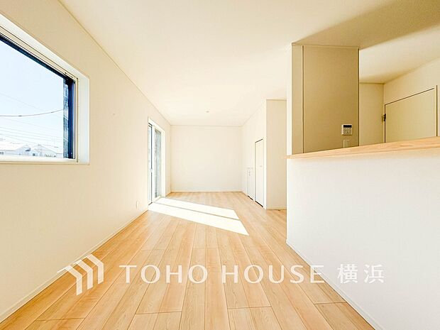 話に夢中になりすぎて、ついつい時を忘れてしまう。そんな束の間の幸せを感じさせてくれる場所。